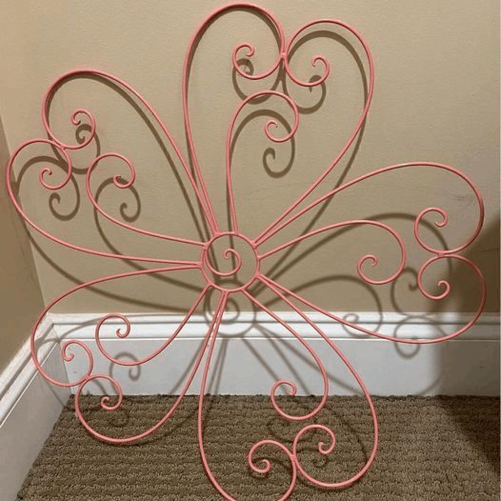 Pink Metal Flower wall Hanging